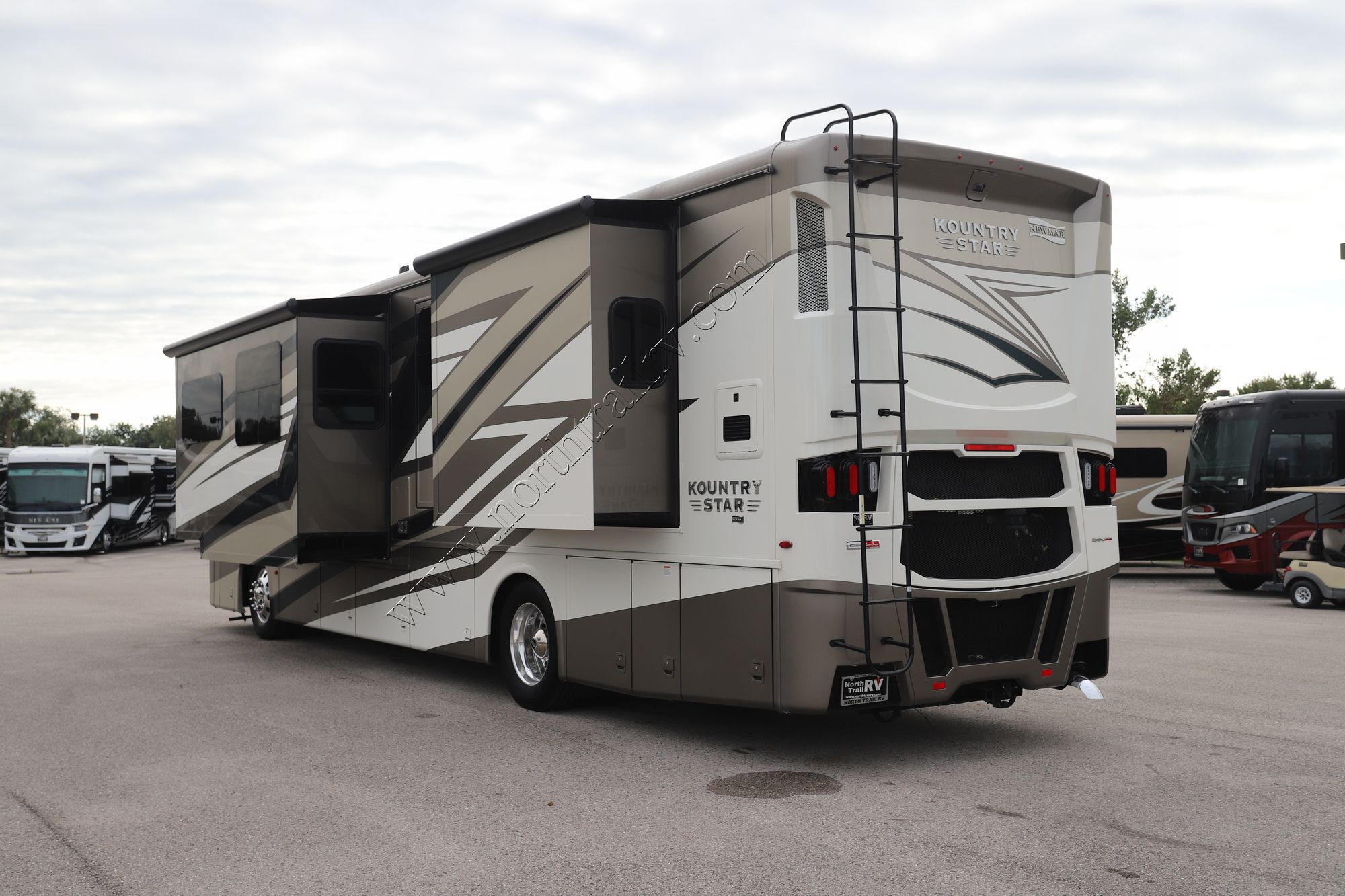 Used 2024 Newmar Kountry Star 3717 Class A  For Sale