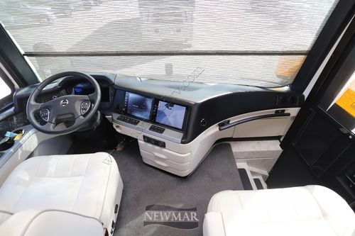 2021 Newmar London Aire 4551