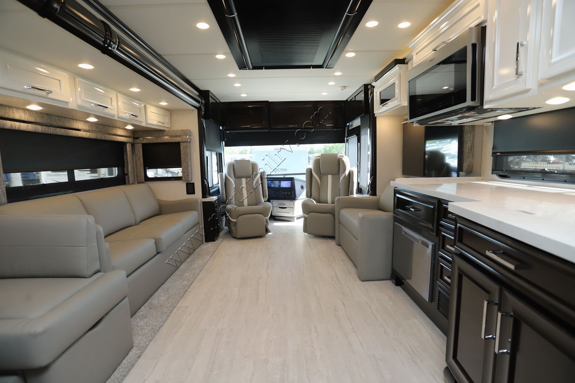 New 2025 Newmar Ventana 4340 Class A  For Sale