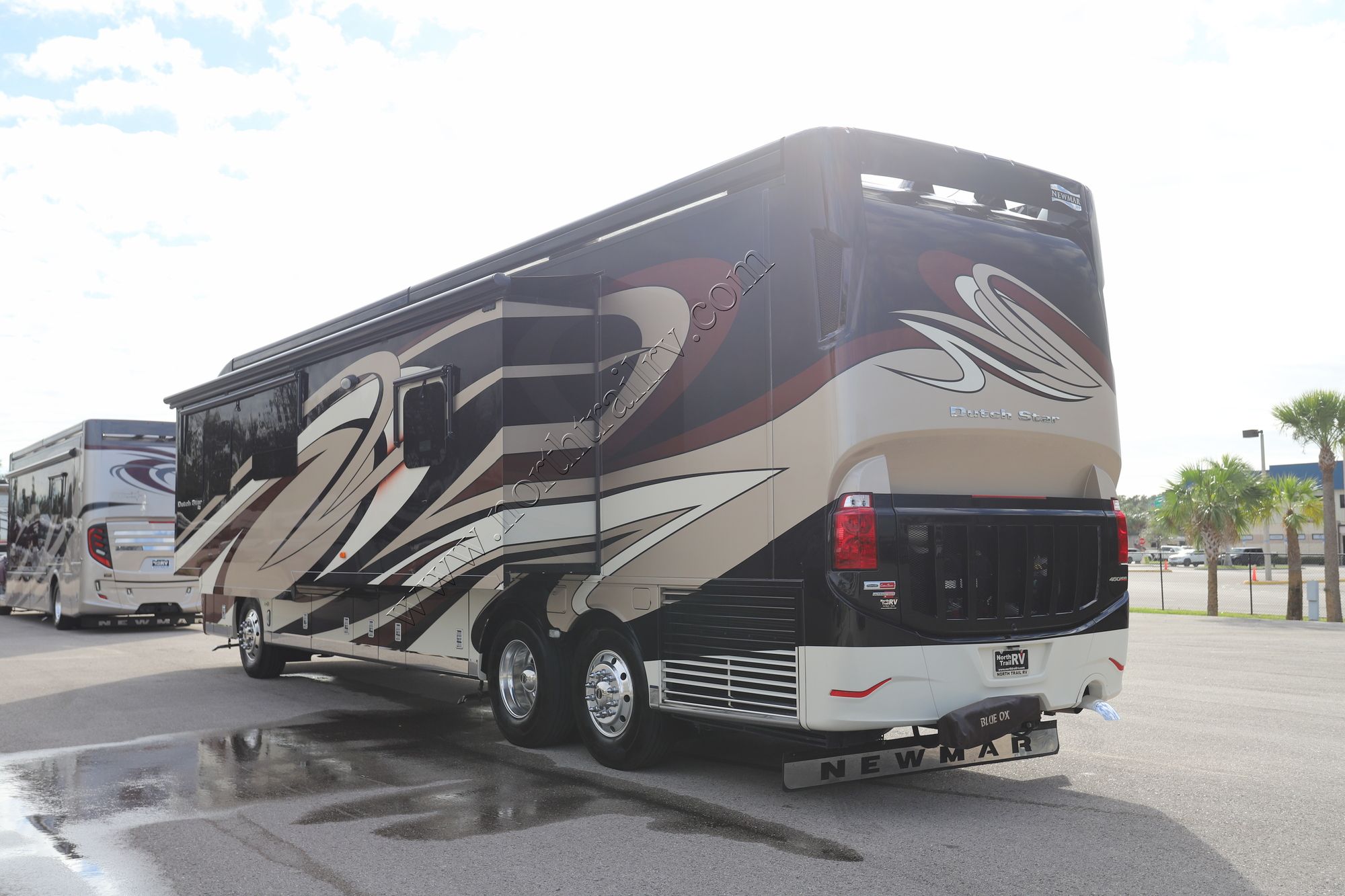 Used 2017 Newmar Dutch Star 4018 Class A  For Sale