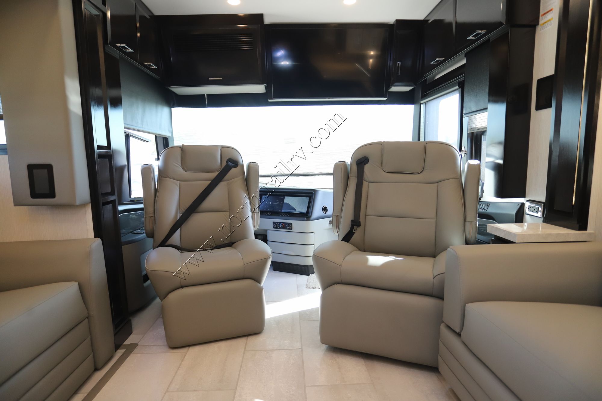 New 2025 Newmar Mountain Aire 4595 Class A  For Sale