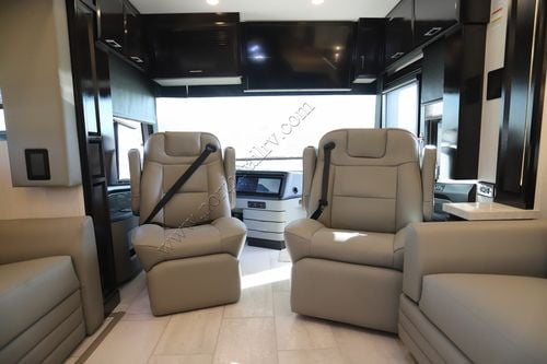 2025 Newmar Mountain Aire 4595