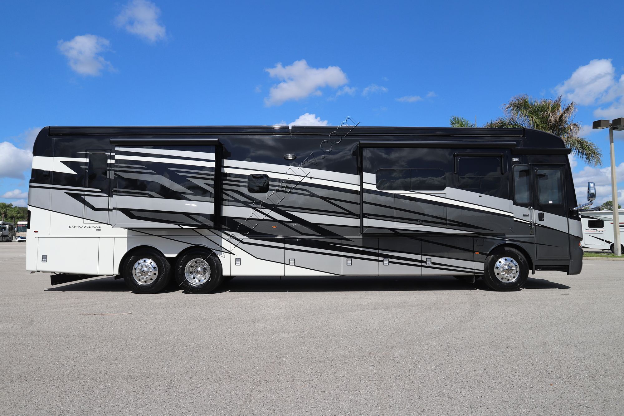 New 2025 Newmar Ventana 4340 Class A  For Sale