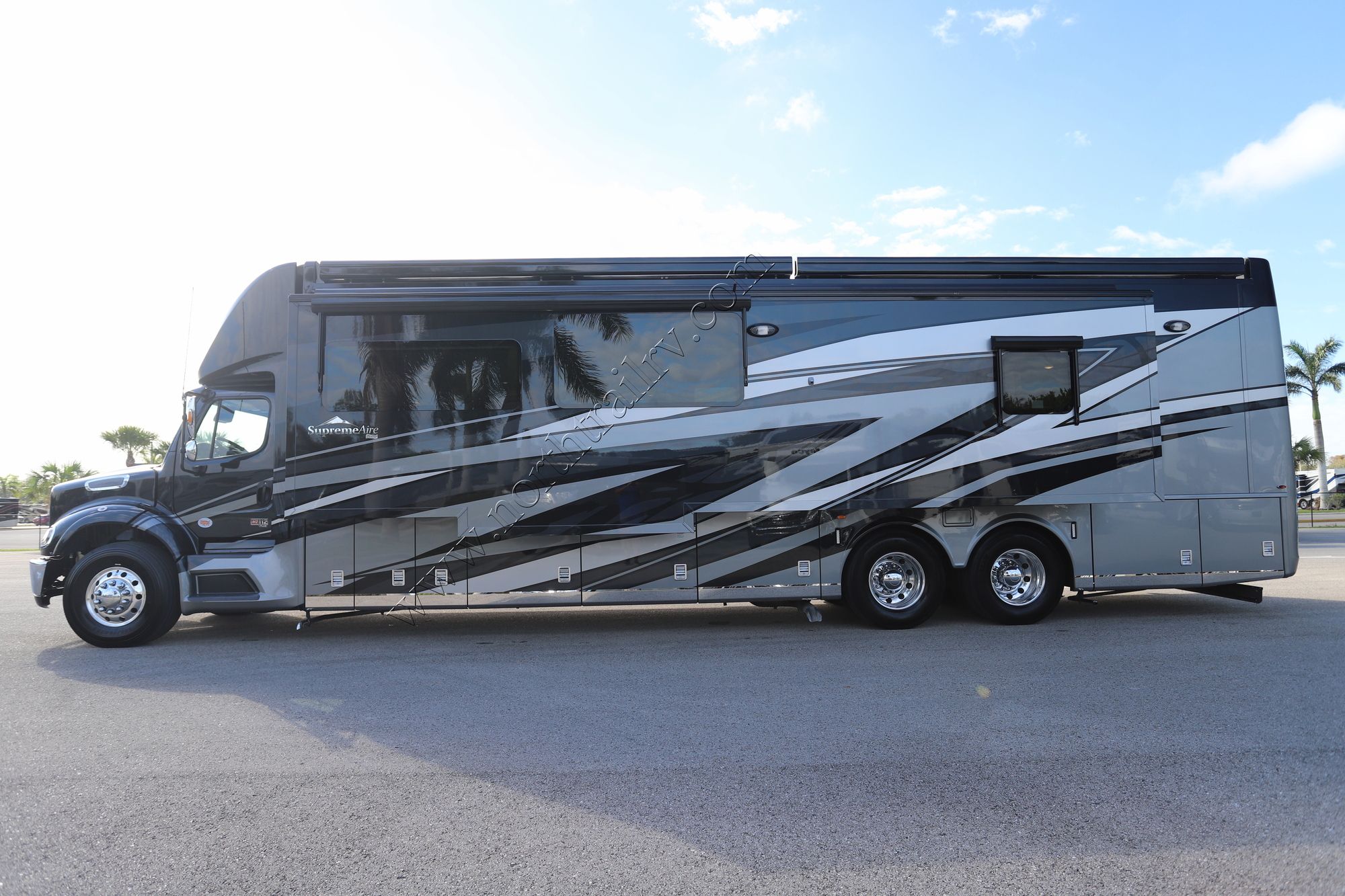 New 2025 Newmar Supreme Aire 4530 Super C  For Sale