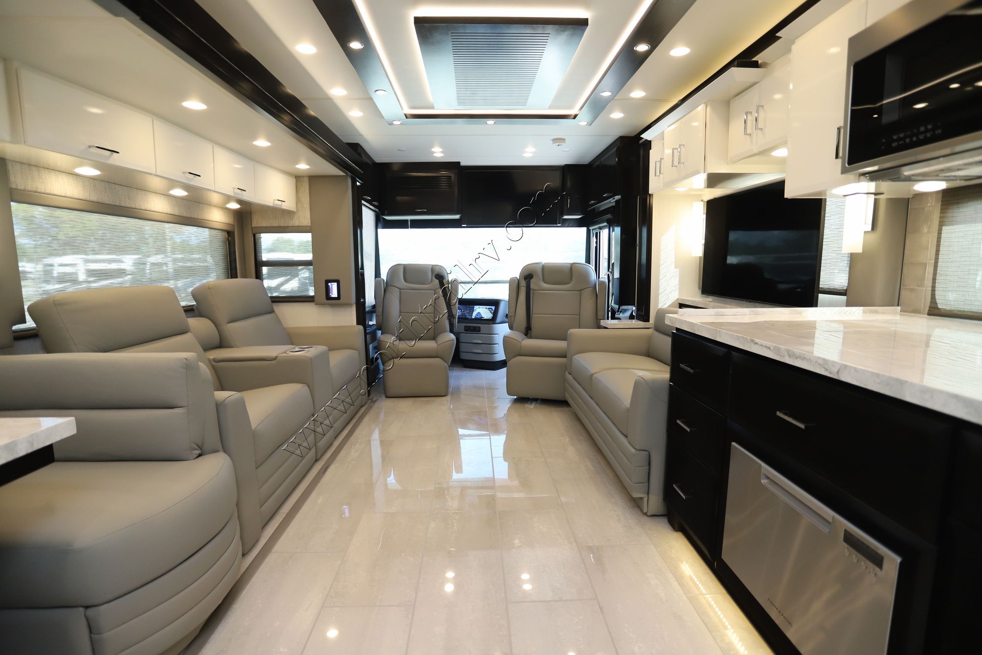 New 2025 Newmar Mountain Aire 4118 Class A  For Sale