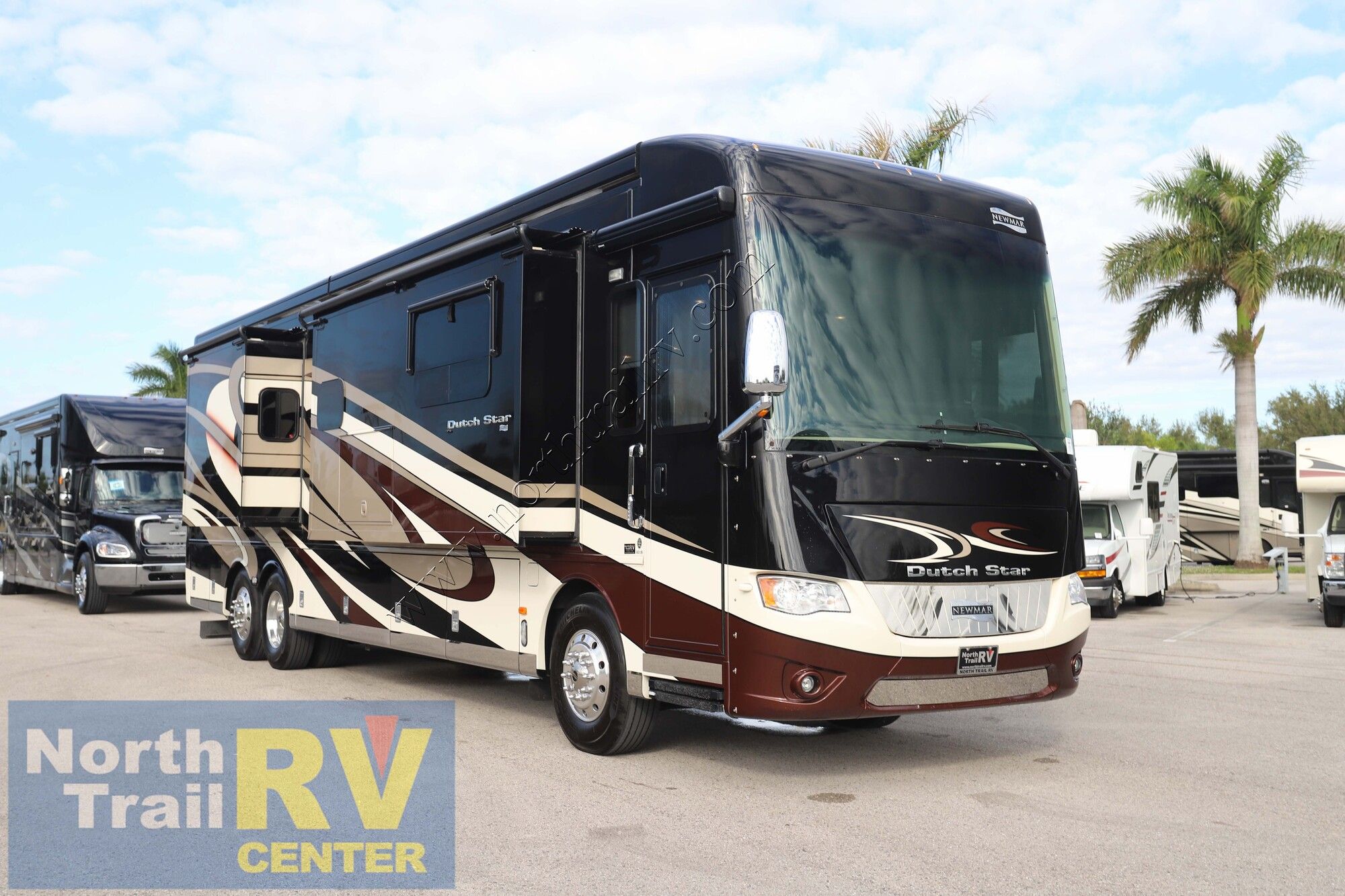 Used 2017 Newmar Dutch Star 4018 Class A  For Sale