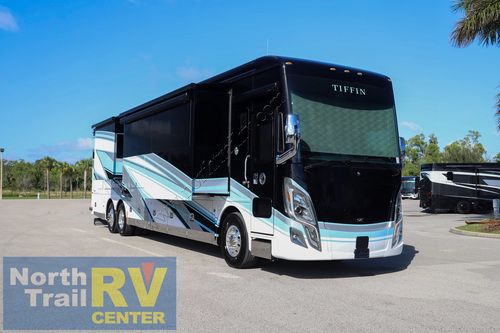 2025 Newmar Mountain Aire 4118