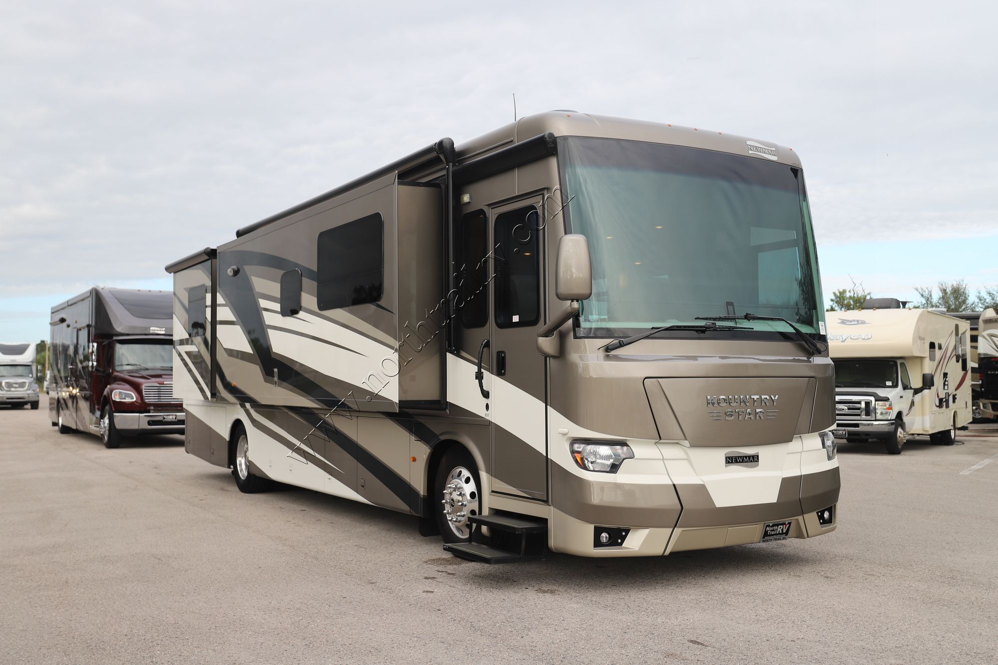 Used 2024 Newmar Kountry Star 3717 Class A  For Sale