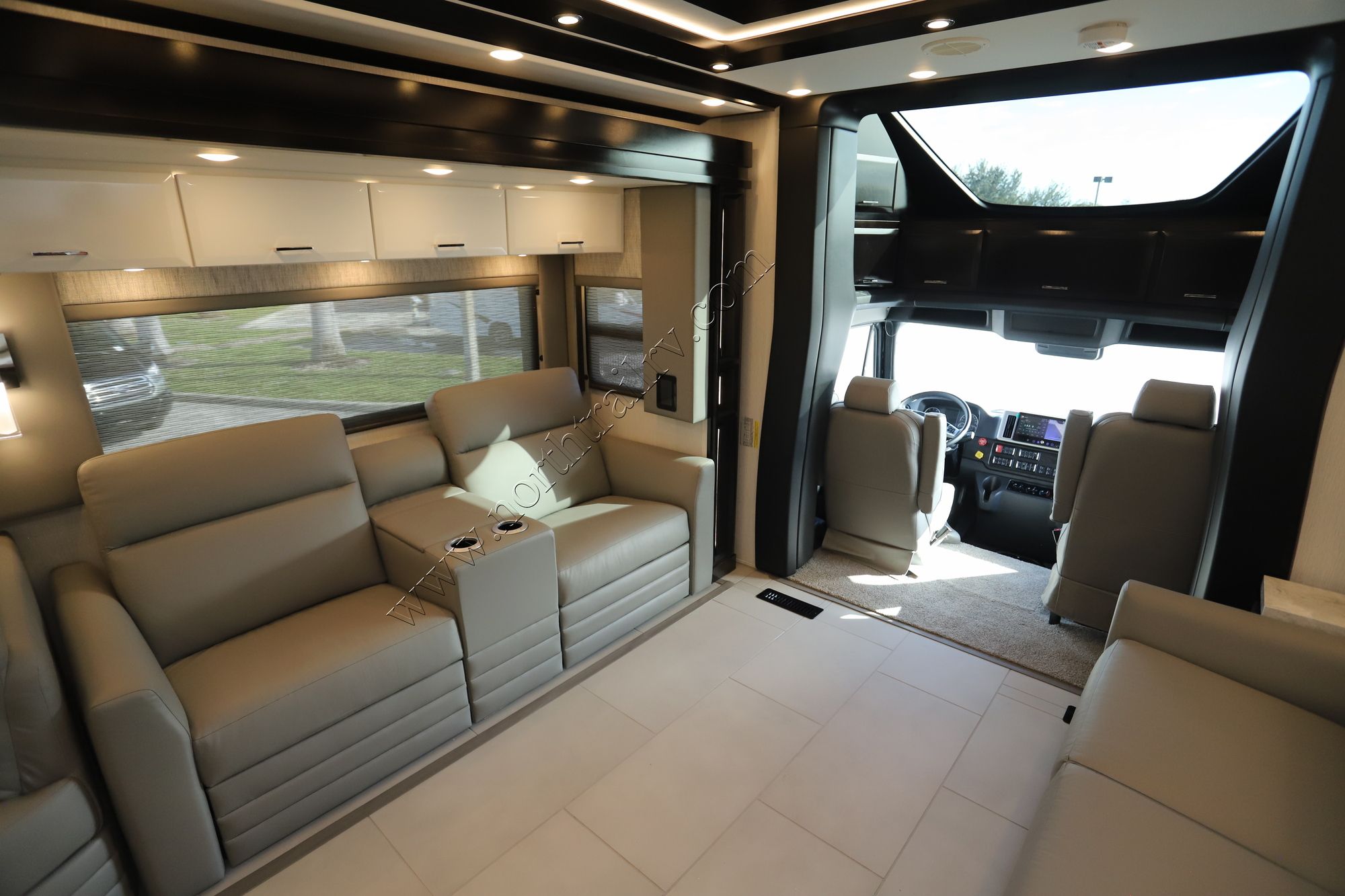 New 2025 Newmar Supreme Aire 4530 Super C  For Sale