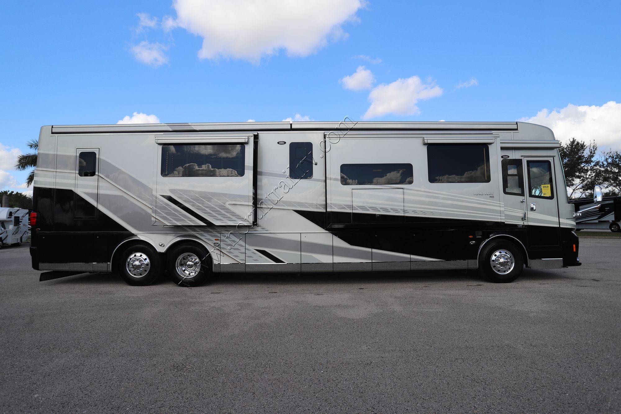 Used 2022 Newmar King Aire 4531 Class A  For Sale