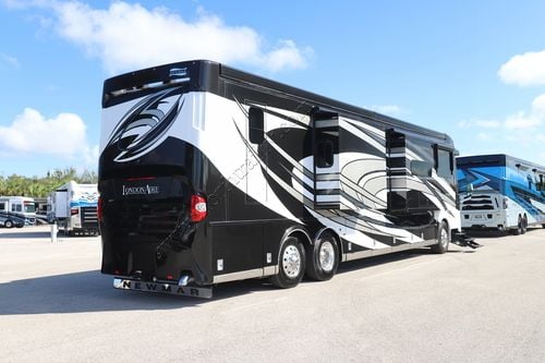 2021 Newmar London Aire 4551