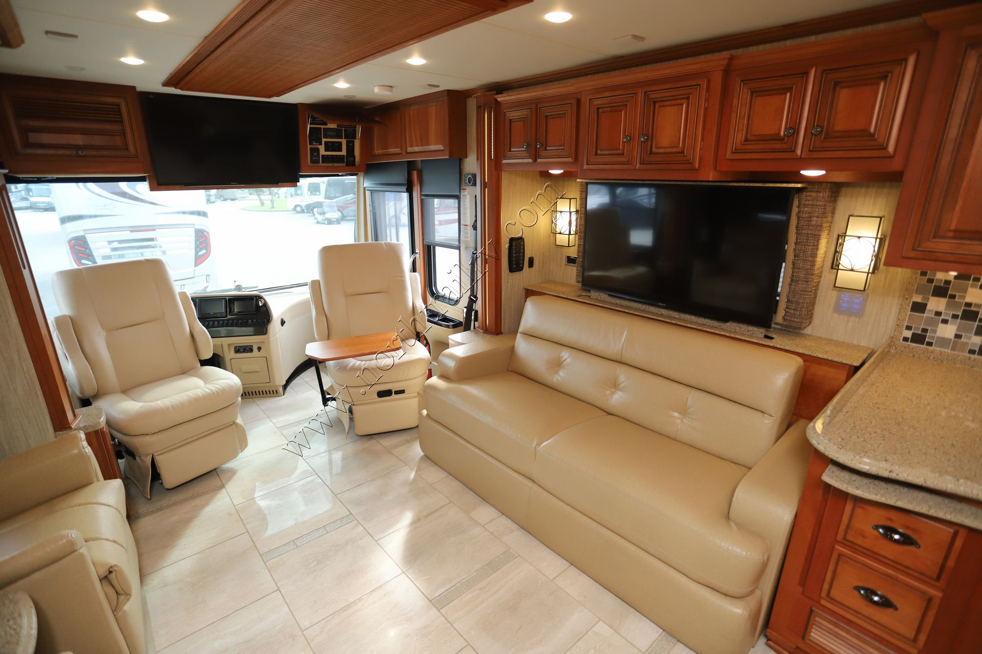 Used 2017 Newmar Dutch Star 4018 Class A  For Sale