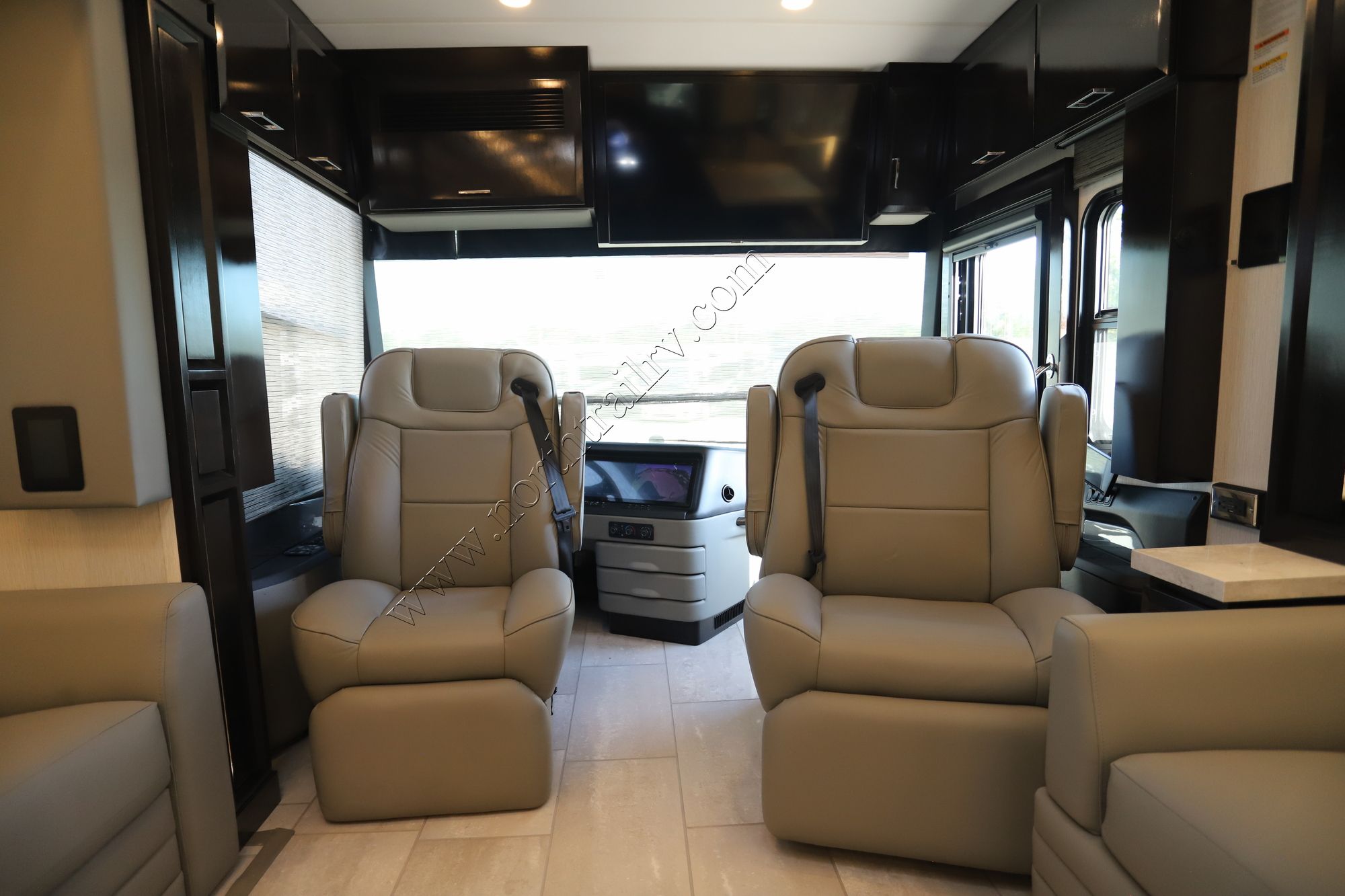 New 2025 Newmar Mountain Aire 4118 Class A  For Sale