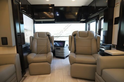 2025 Newmar Mountain Aire 4118