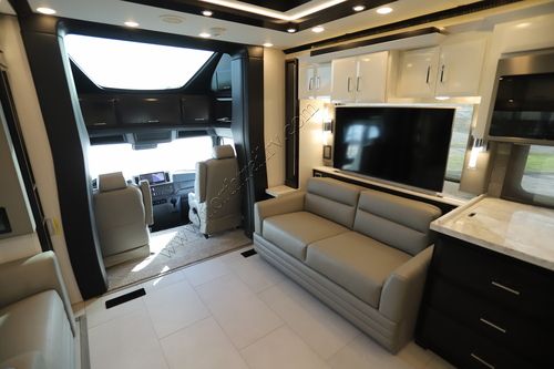 2025 Newmar Supreme Aire 4530