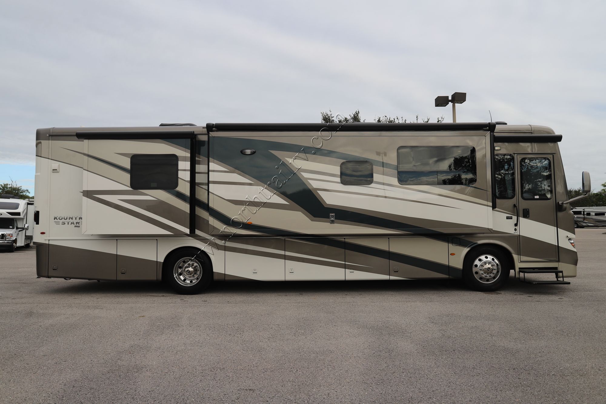 Used 2024 Newmar Kountry Star 3717 Class A  For Sale