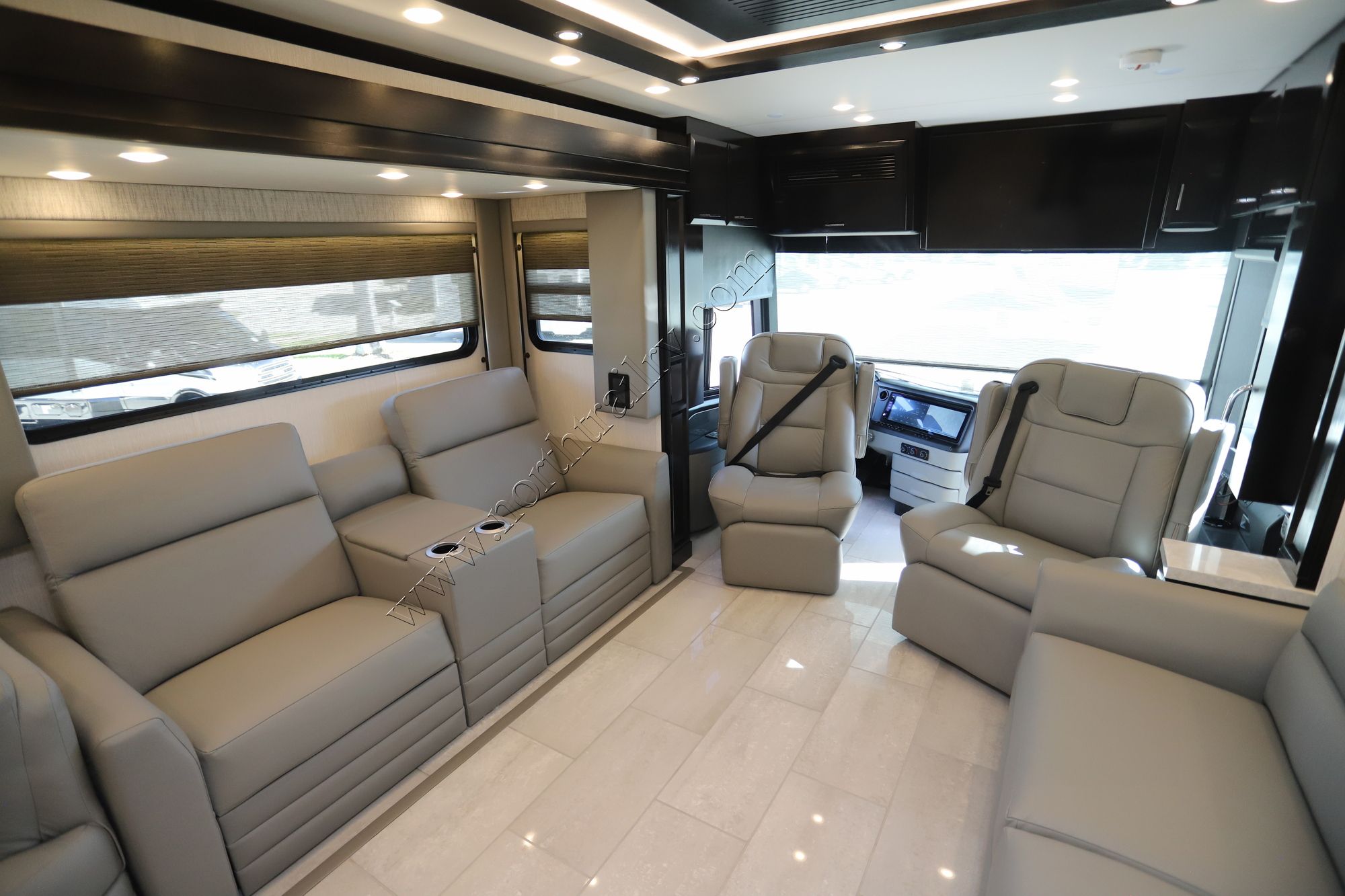 New 2025 Newmar Mountain Aire 4595 Class A  For Sale