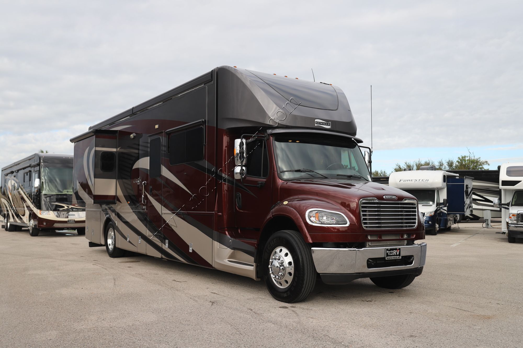 Used 2020 Newmar Super Star 3746 Super C  For Sale