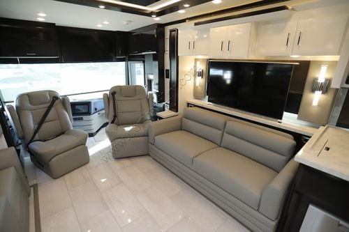 2025 Newmar Mountain Aire 4595