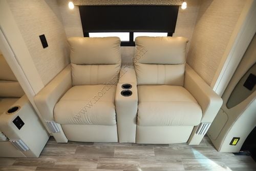 2022 Tiffin Motor Homes Wayfarer 25RW