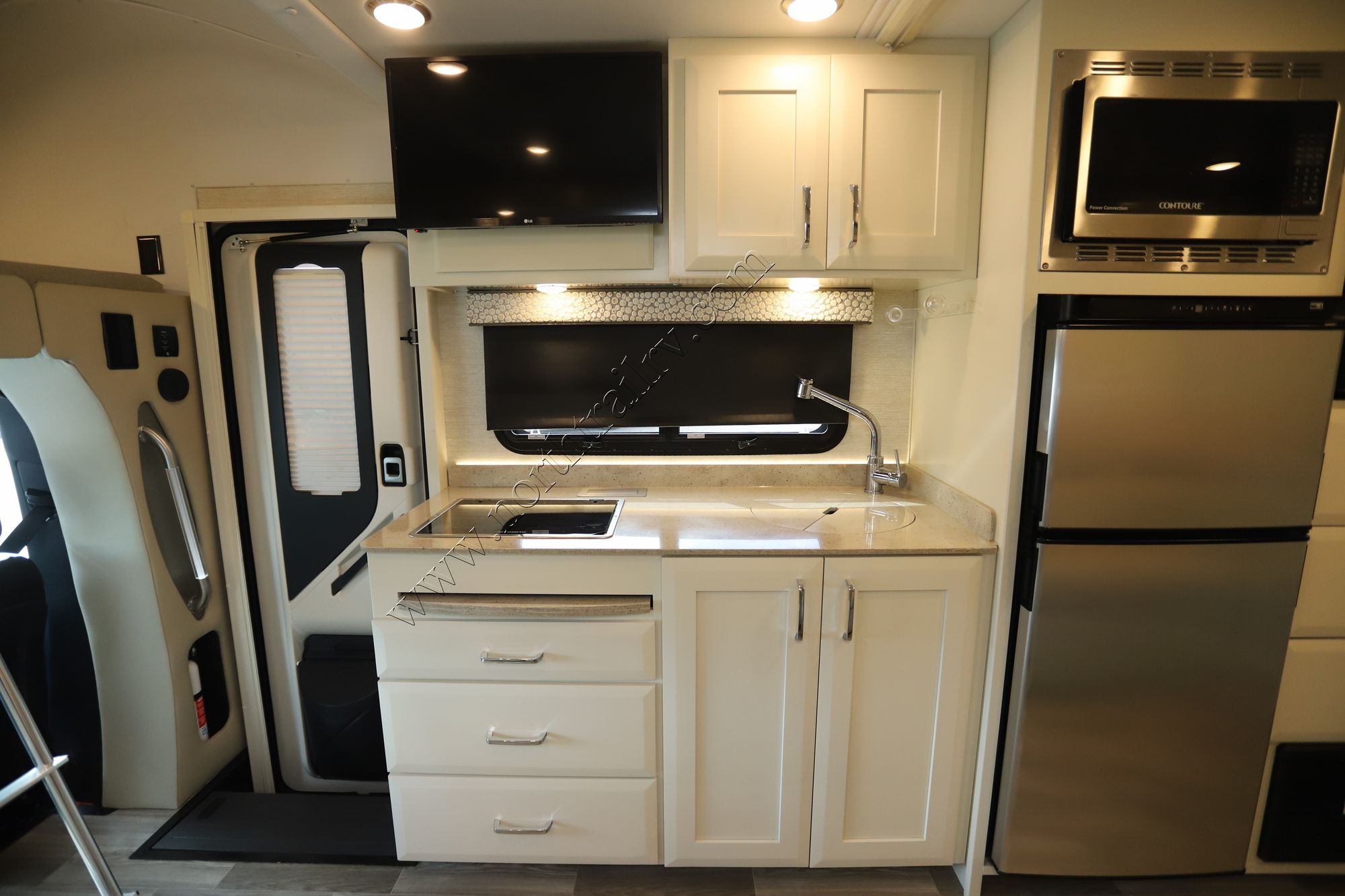 Used 2022 Tiffin Motor Homes Wayfarer 25RW Class C  For Sale