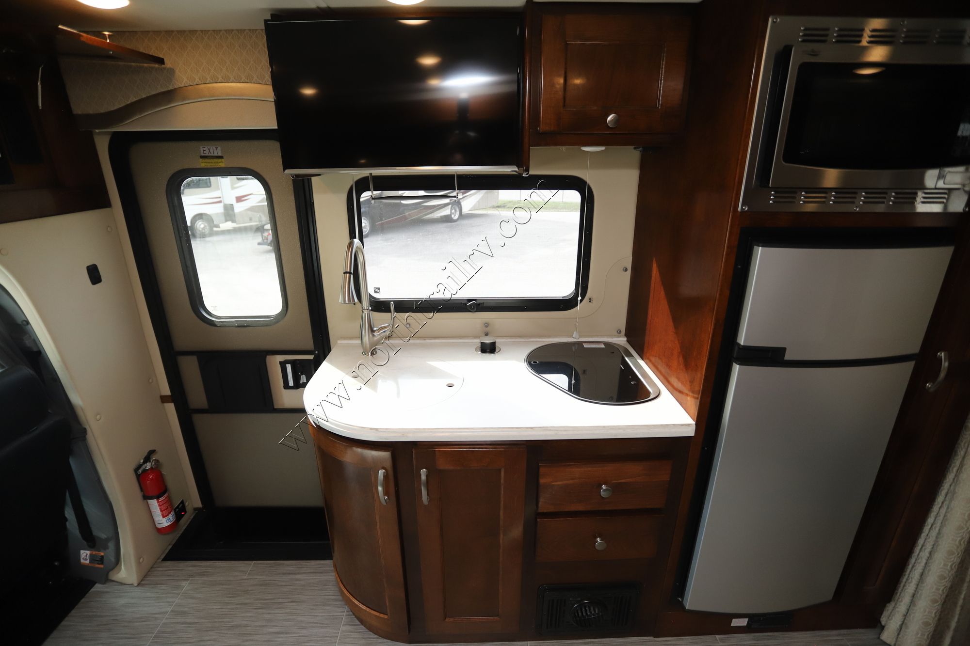 Used 2018 Renegade Rv Vienna 25VFWS Class C  For Sale