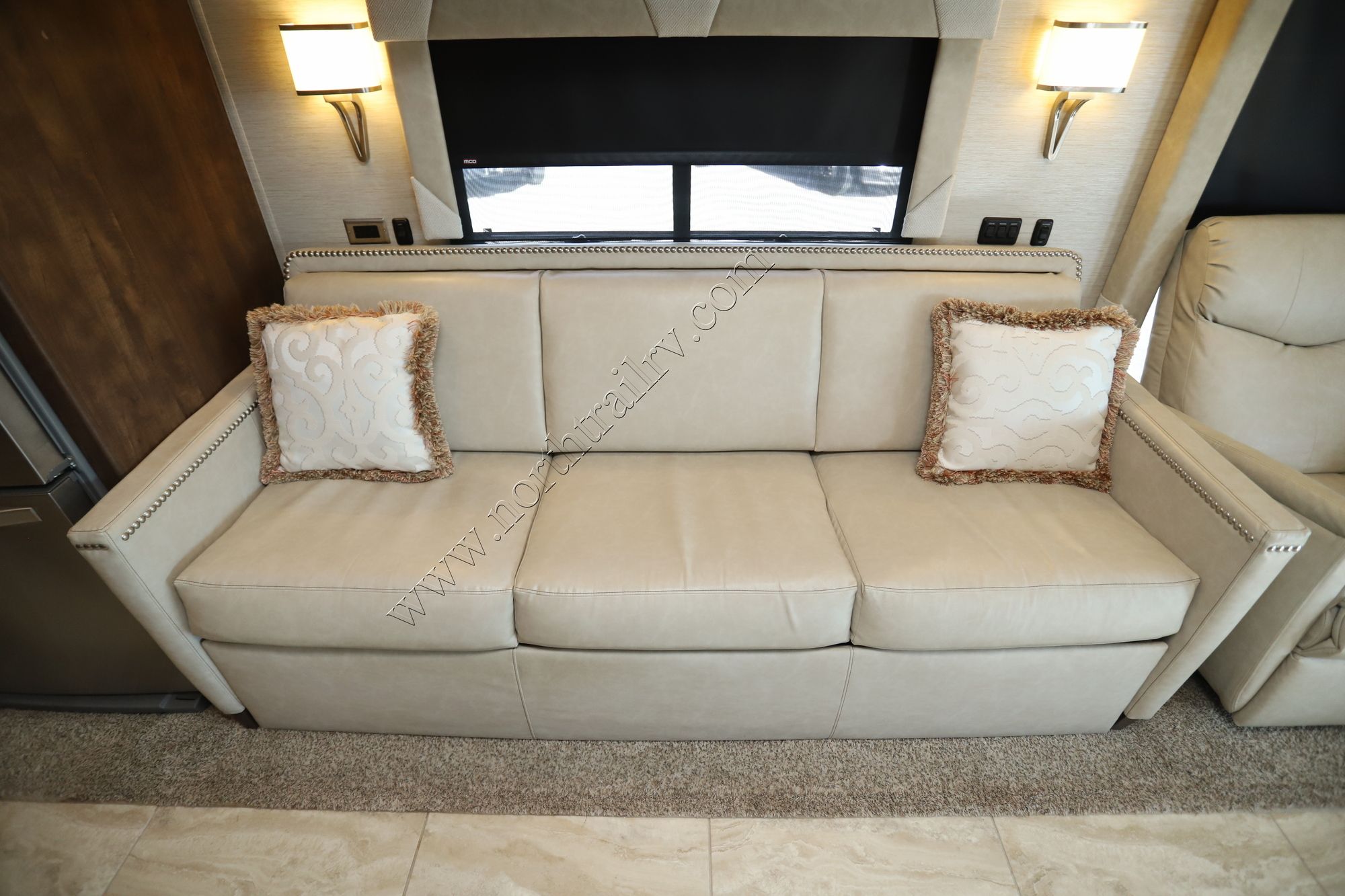 Used 2018 Newmar Ventana Le 4048 Class A  For Sale