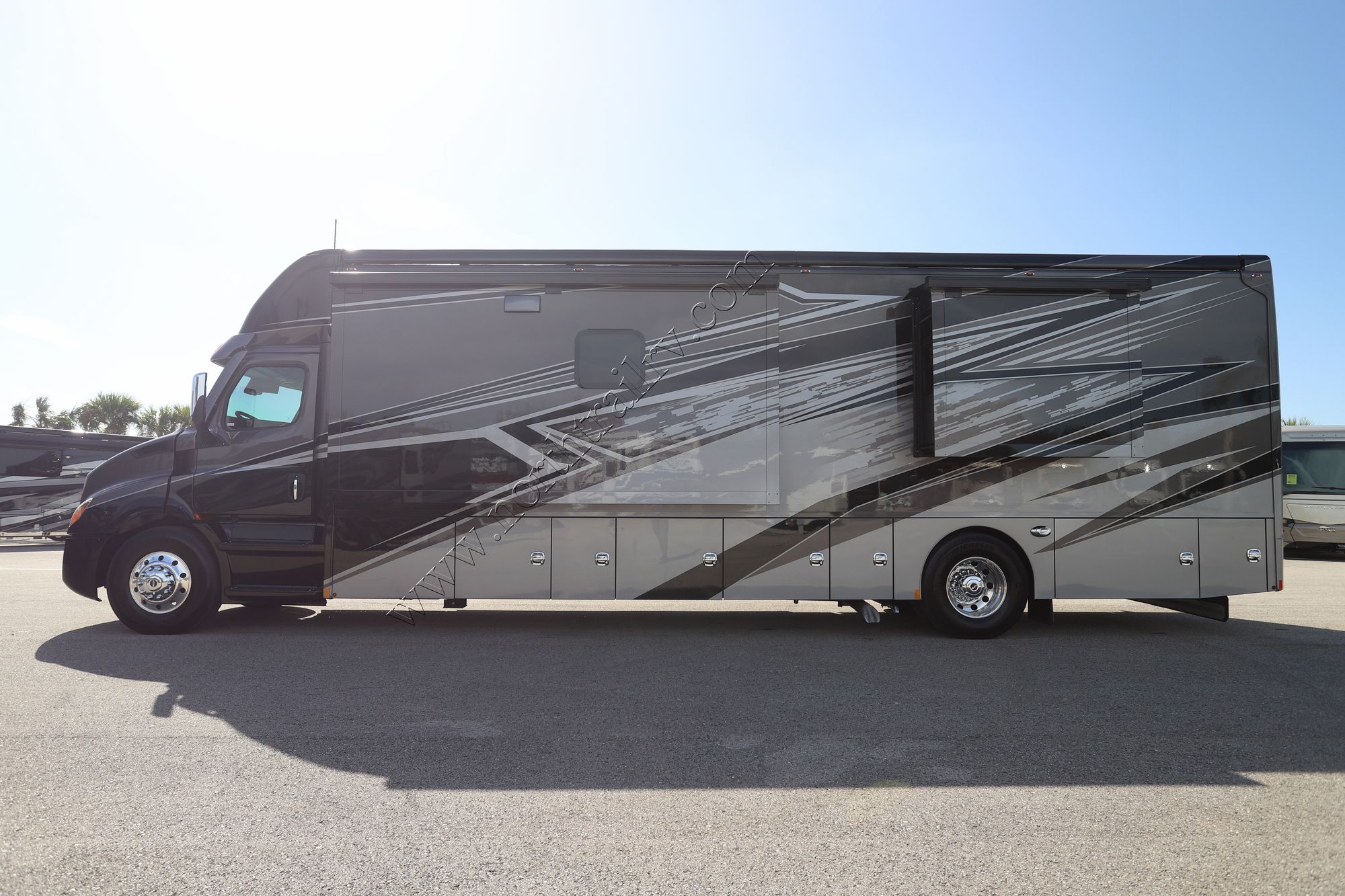 New 2025 Renegade Rv Explorer 40ERB Super C  For Sale