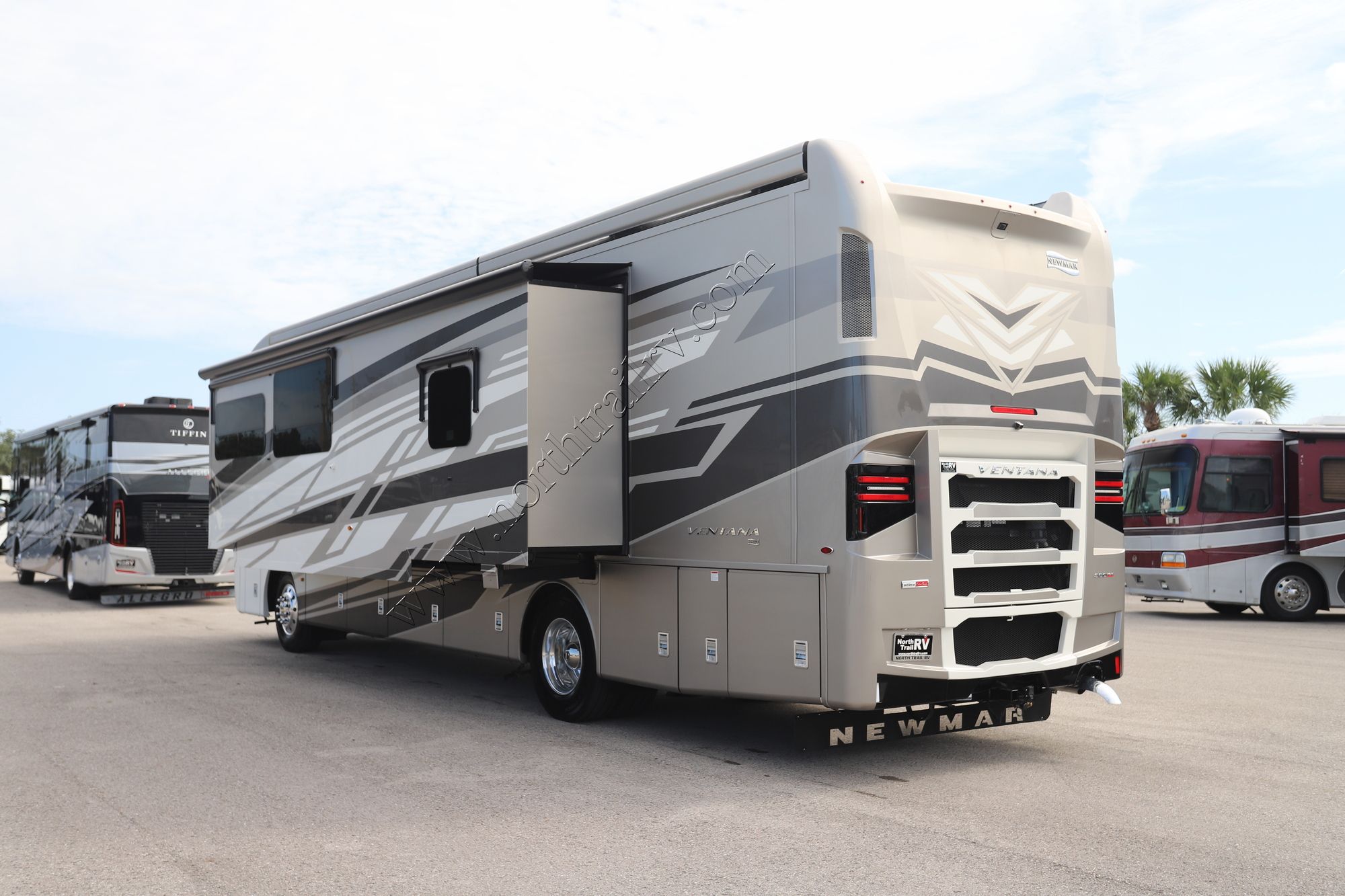 New 2025 Newmar Ventana 3809 Class A  For Sale