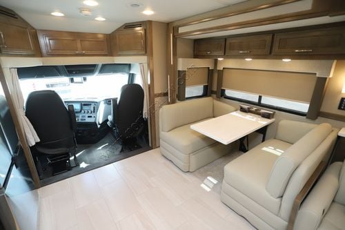 2025 Renegade Rv Explorer 40ERB Super C