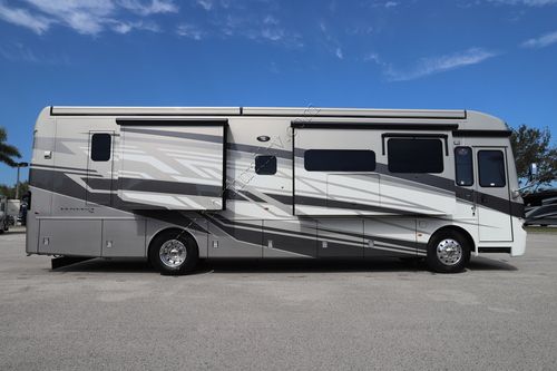 2025 Newmar Ventana 3809 Class A