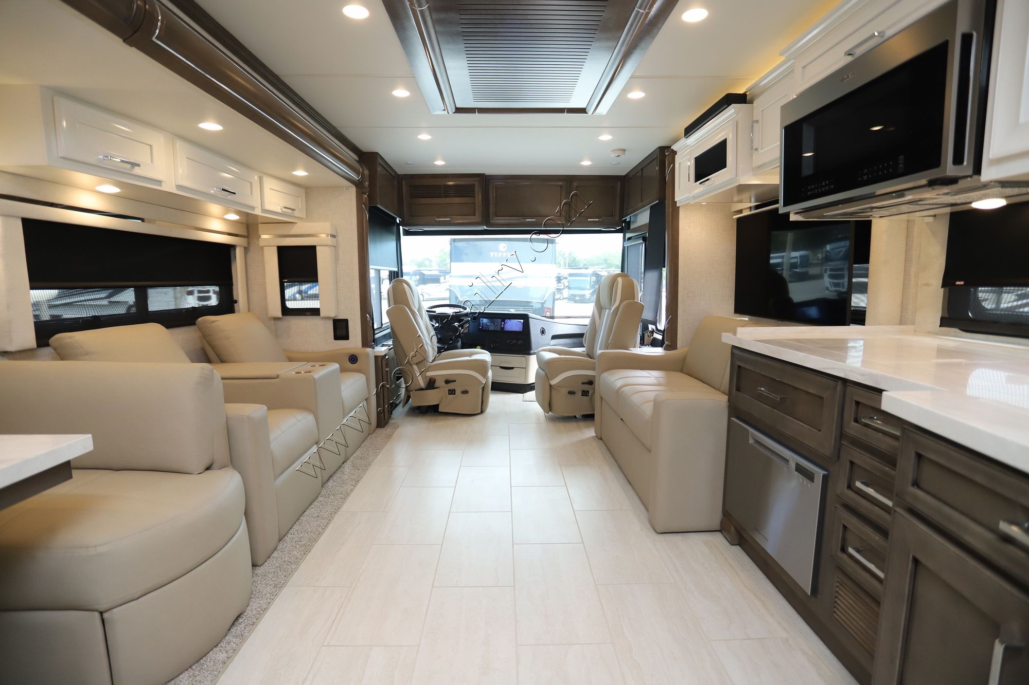 New 2025 Newmar Ventana 3809 Class A  For Sale