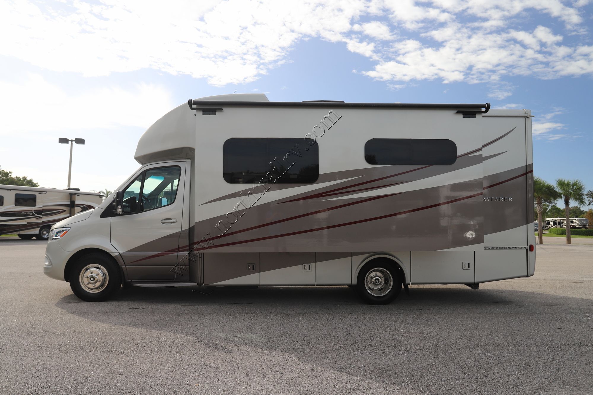 Used 2022 Tiffin Motor Homes Wayfarer 25RW Class C  For Sale