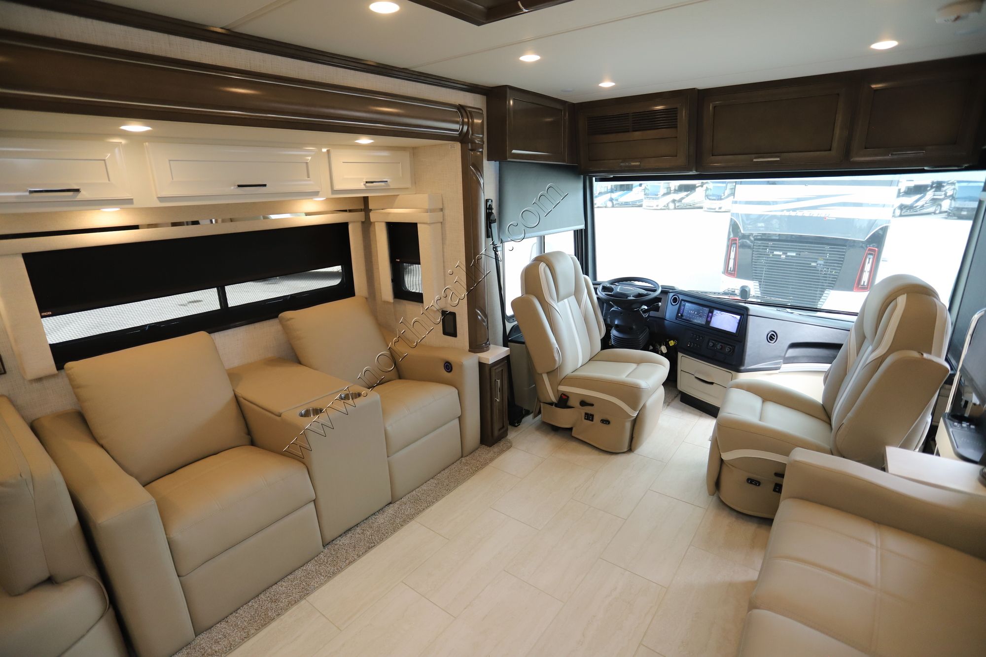 New 2025 Newmar Ventana 3809 Class A  For Sale