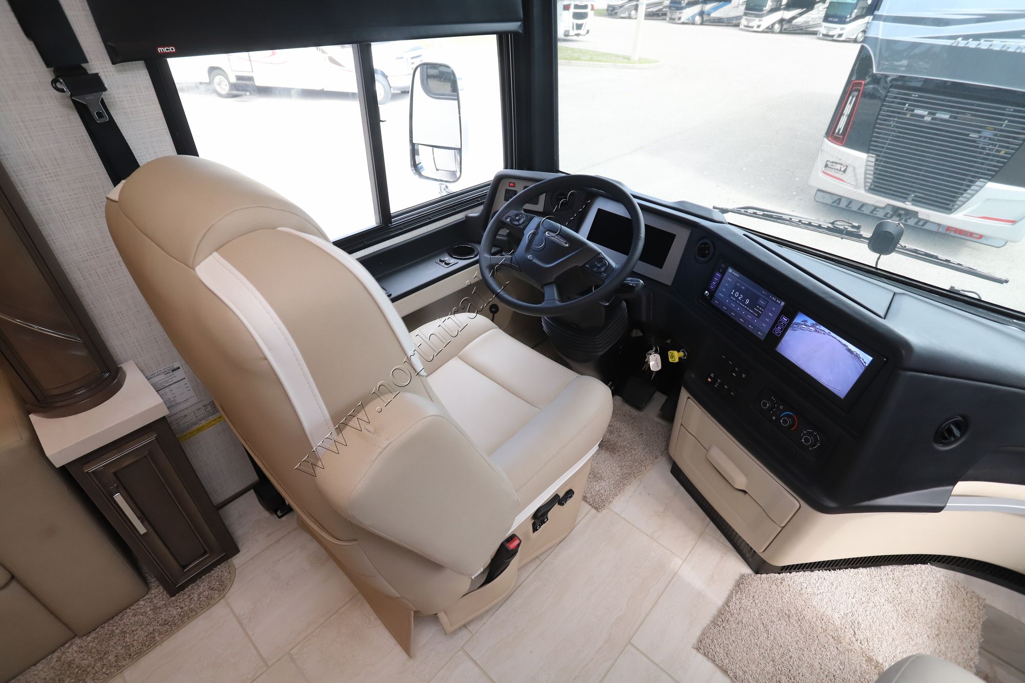 New 2025 Newmar Ventana 3809 Class A  For Sale