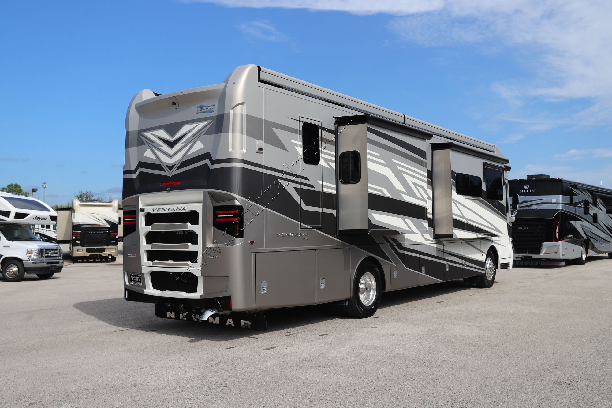 New 2025 Newmar Ventana 3809 Class A  For Sale