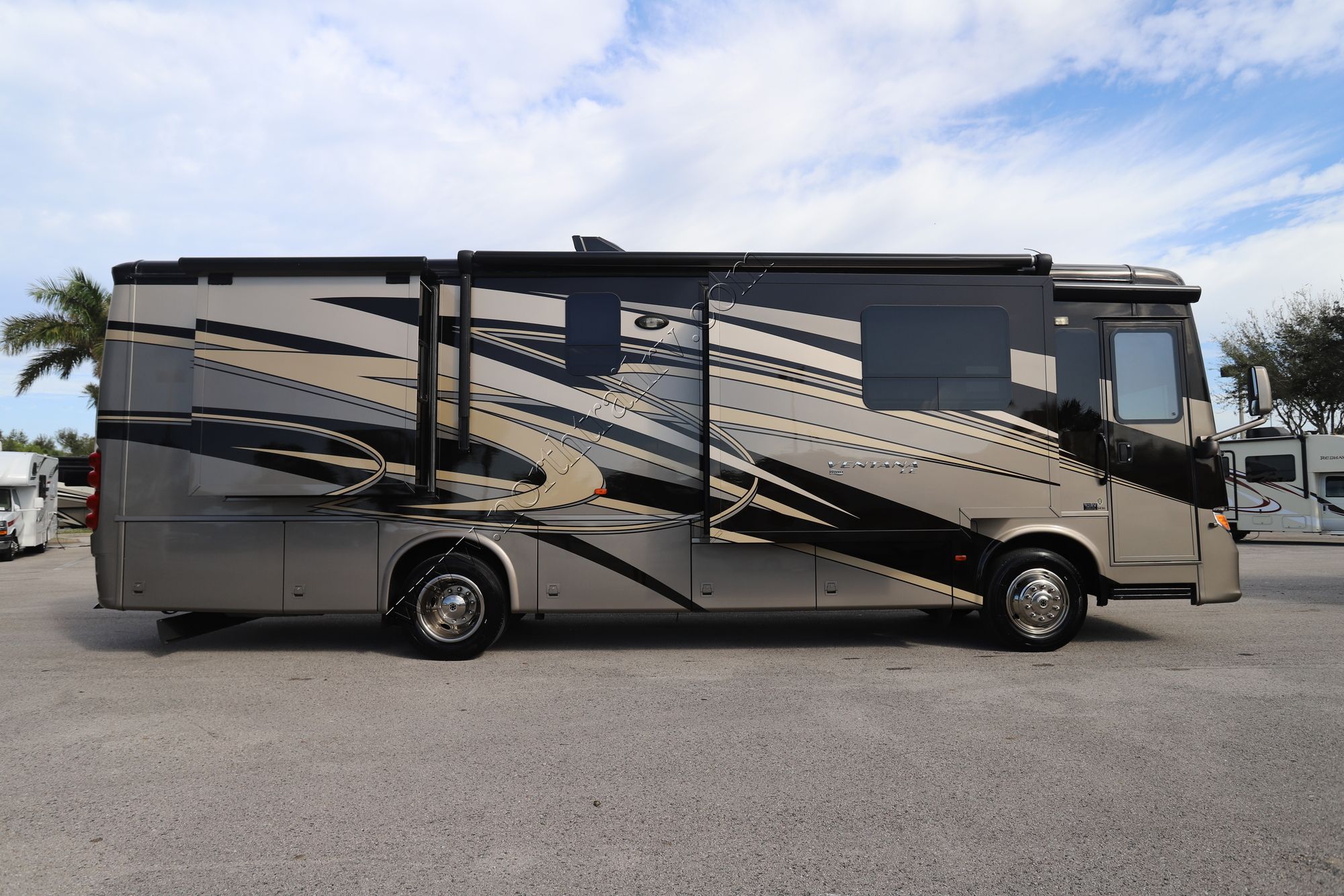 Used 2016 Newmar Ventana Le 3436 Class A  For Sale