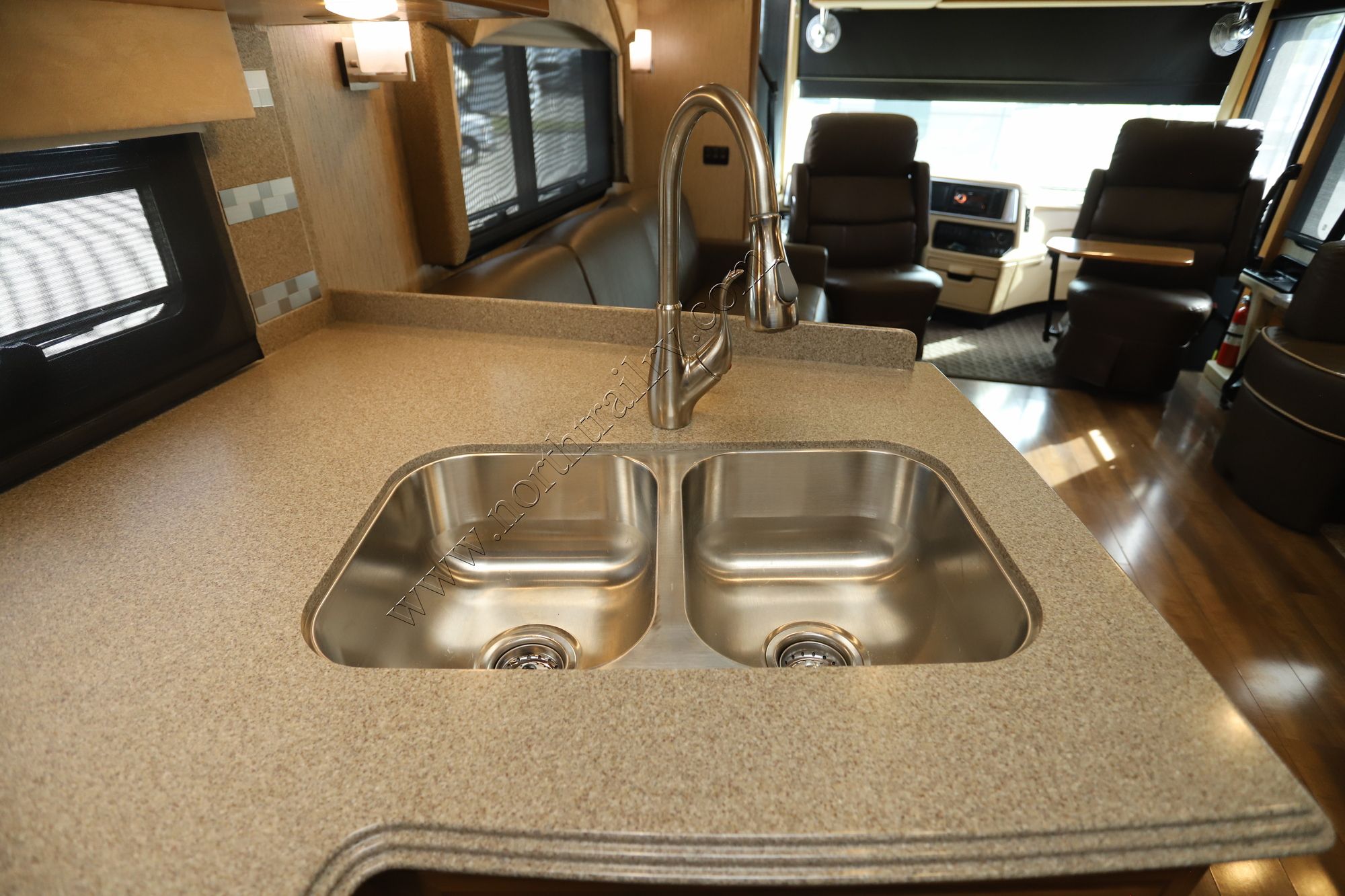 Used 2016 Newmar Ventana Le 3436 Class A  For Sale