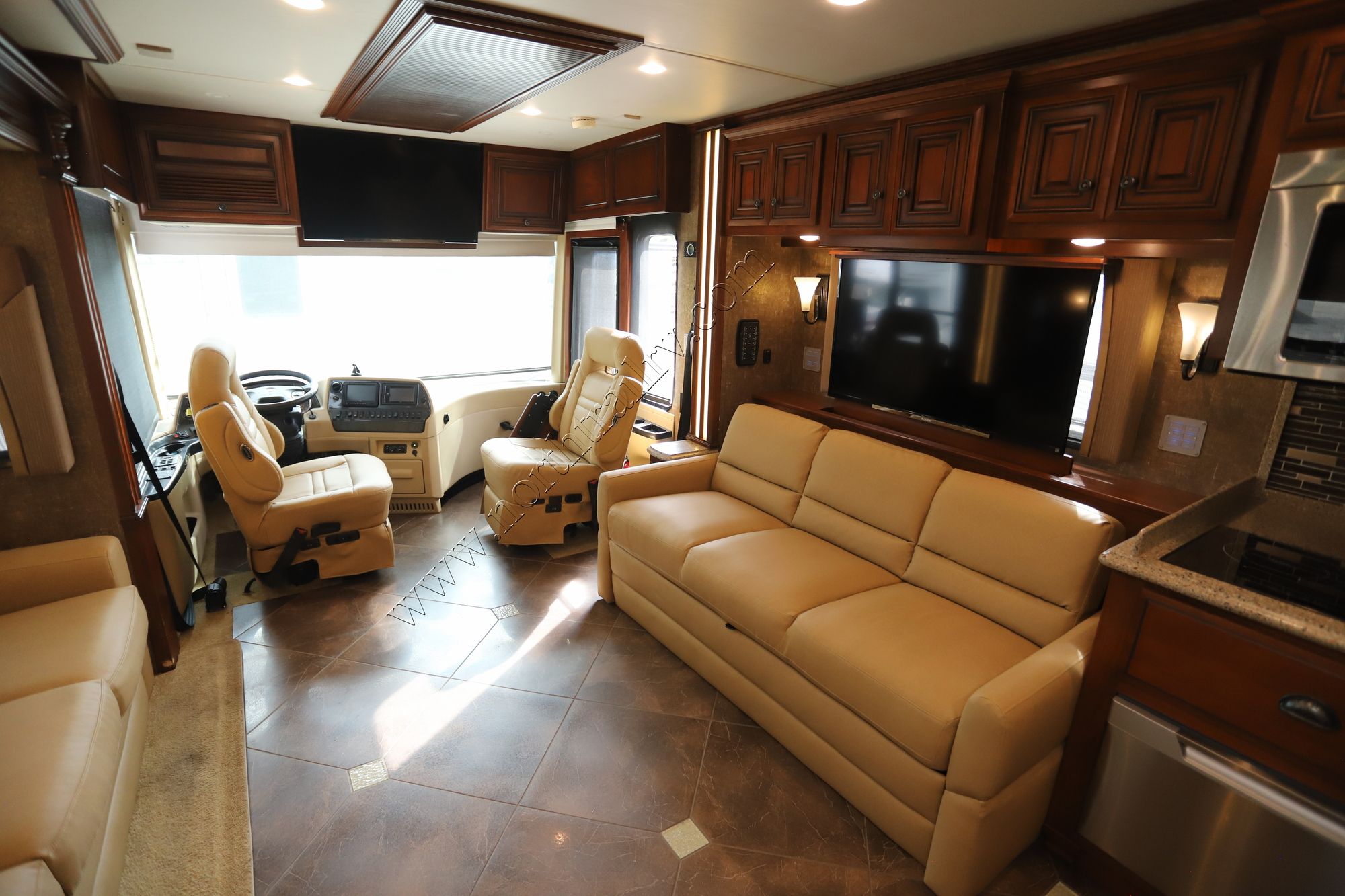 Used 2014 Newmar Dutch Star 4369 Class A  For Sale