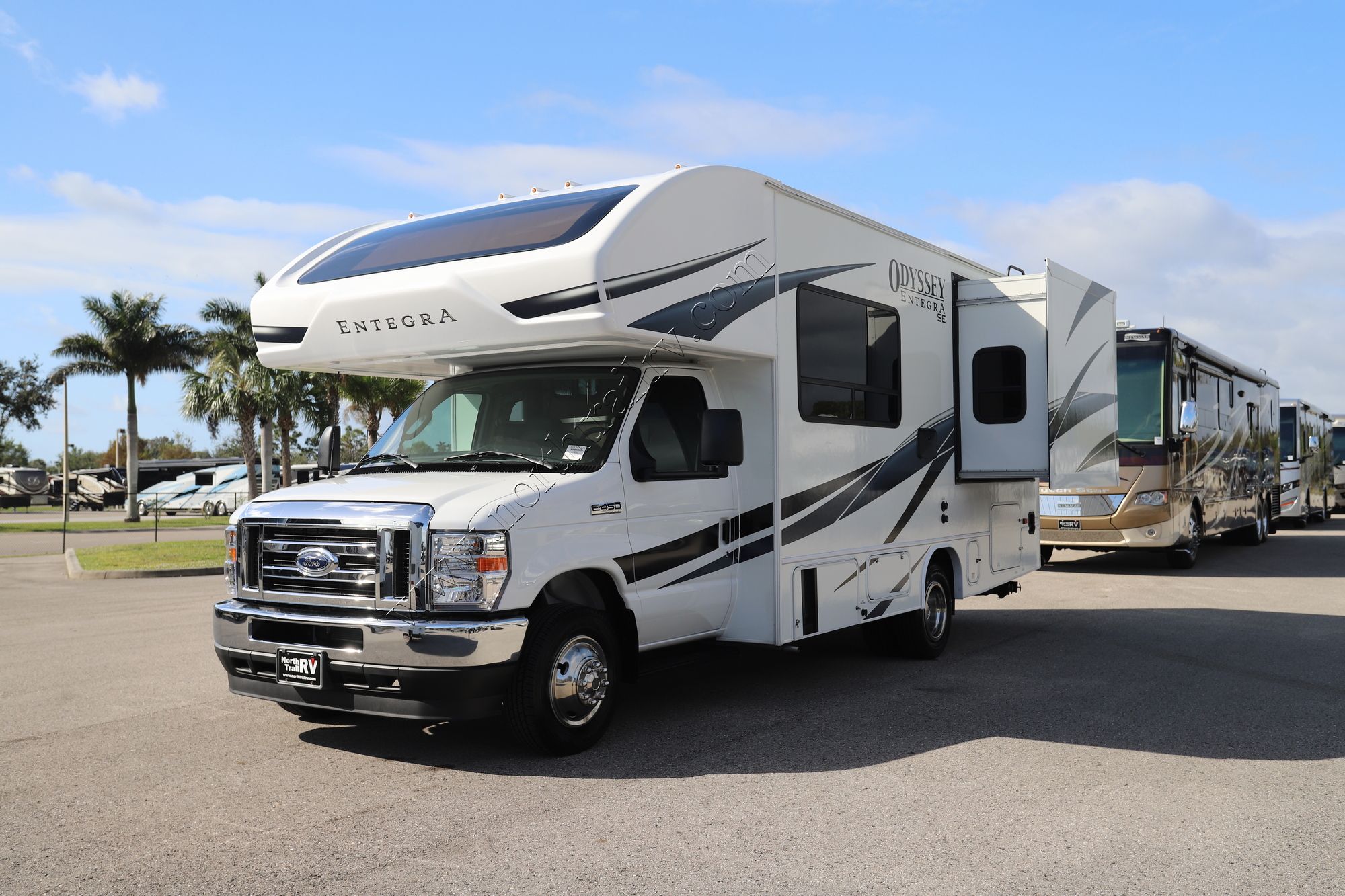 Used 2024 Entegra Odyssey Se 22CF Class C  For Sale