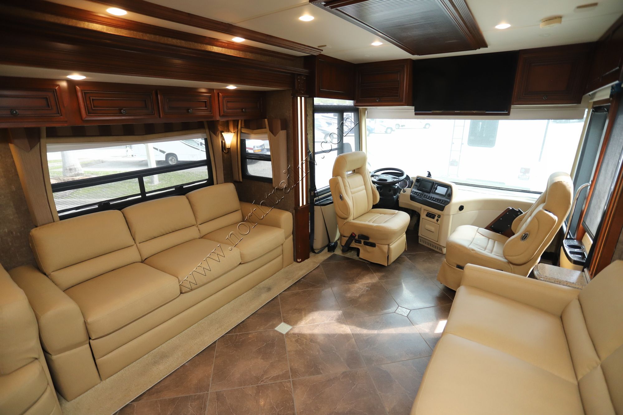 Used 2014 Newmar Dutch Star 4369 Class A  For Sale