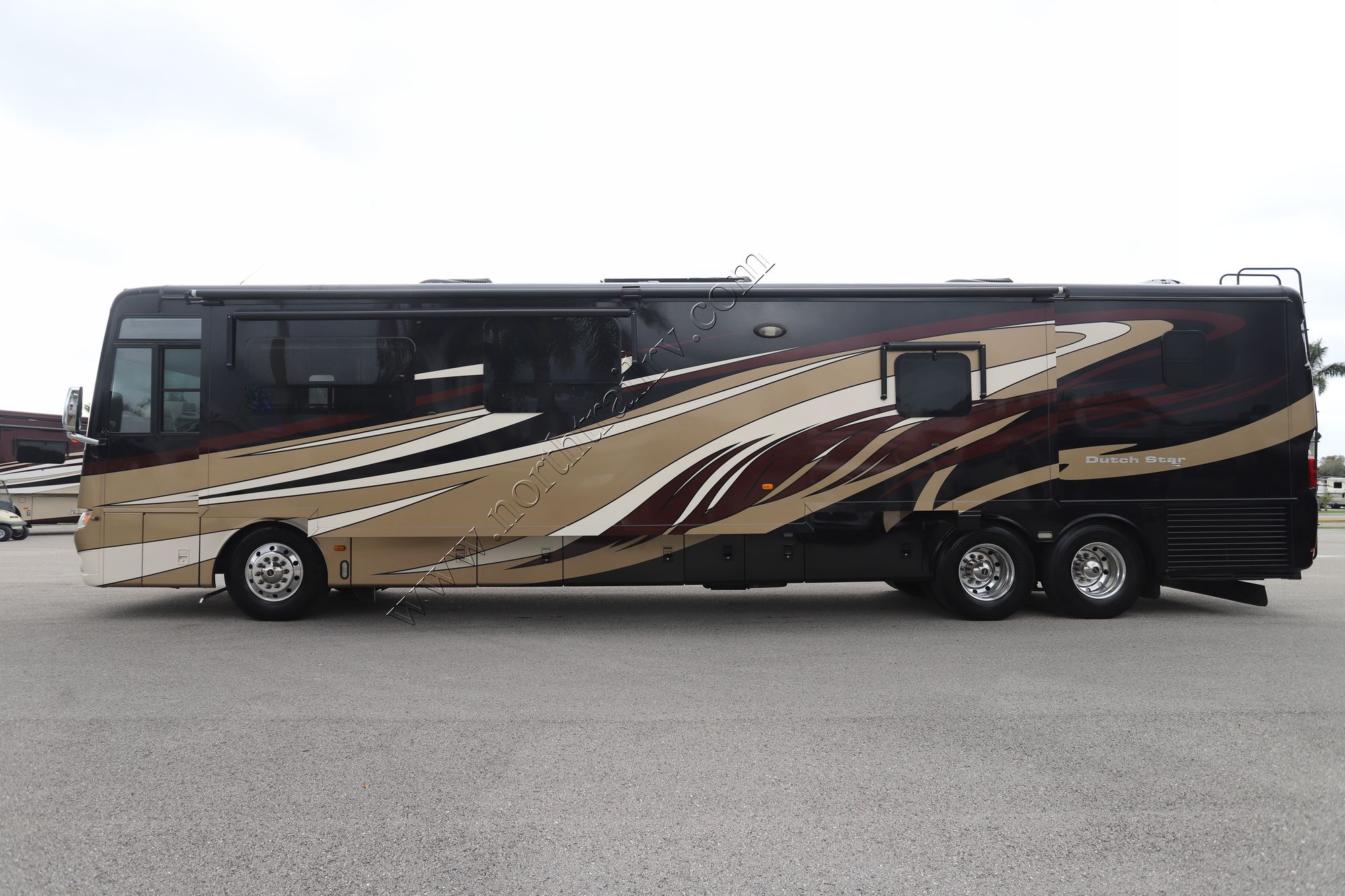 Used 2014 Newmar Dutch Star 4369 Class A  For Sale