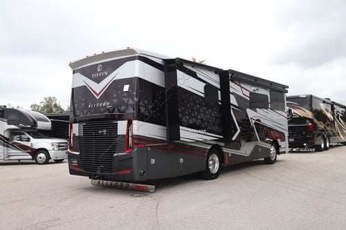 2025 Tiffin Motor Homes Allegro Red 33AA