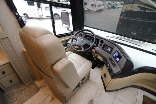 2025 Tiffin Motor Homes Allegro Red 33AA