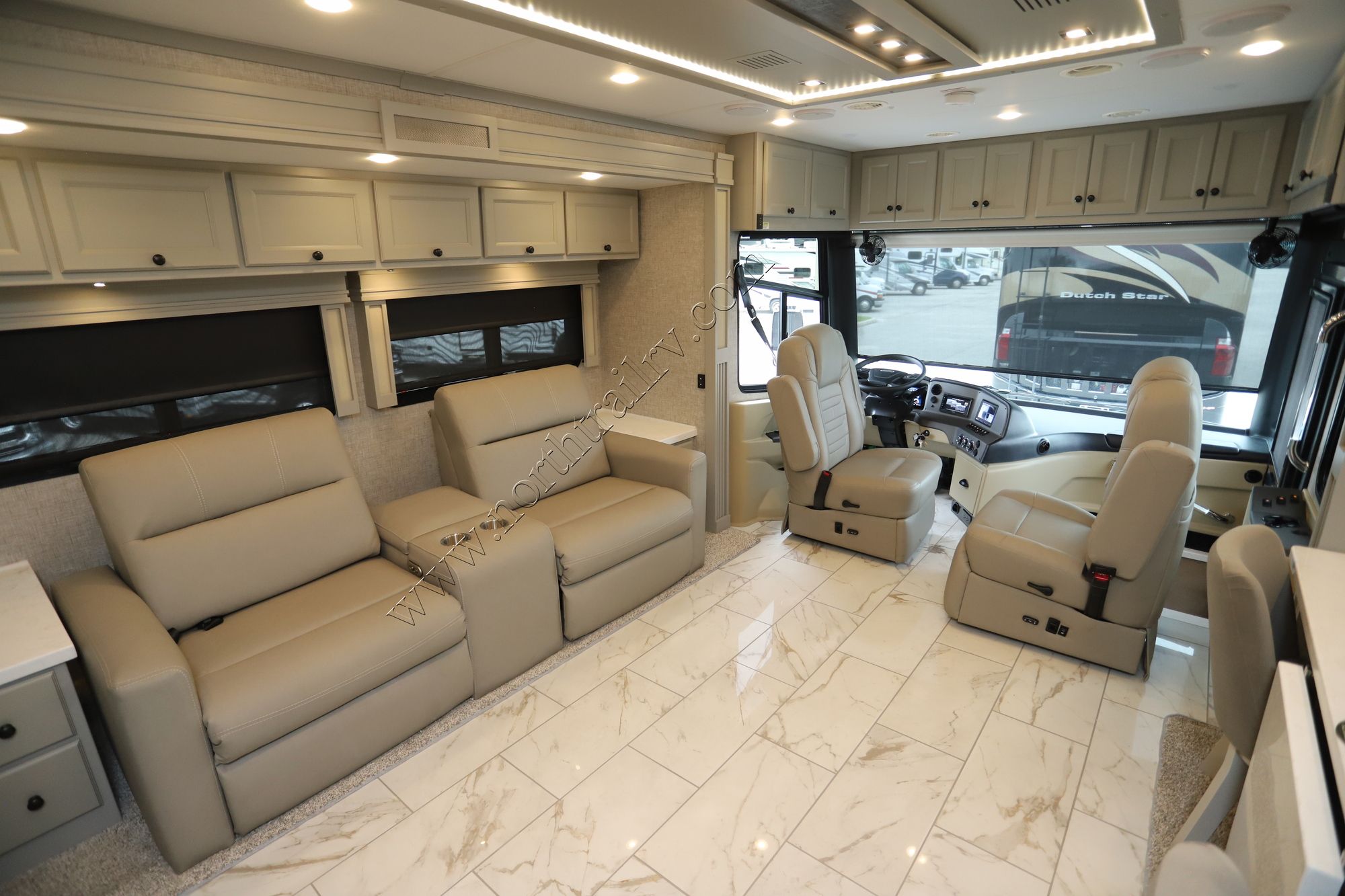 New 2025 Tiffin Motor Homes Allegro Red 33AA Class A  For Sale