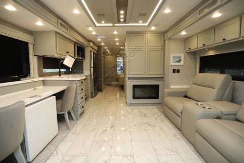 2025 Tiffin Motor Homes Allegro Red 33AA