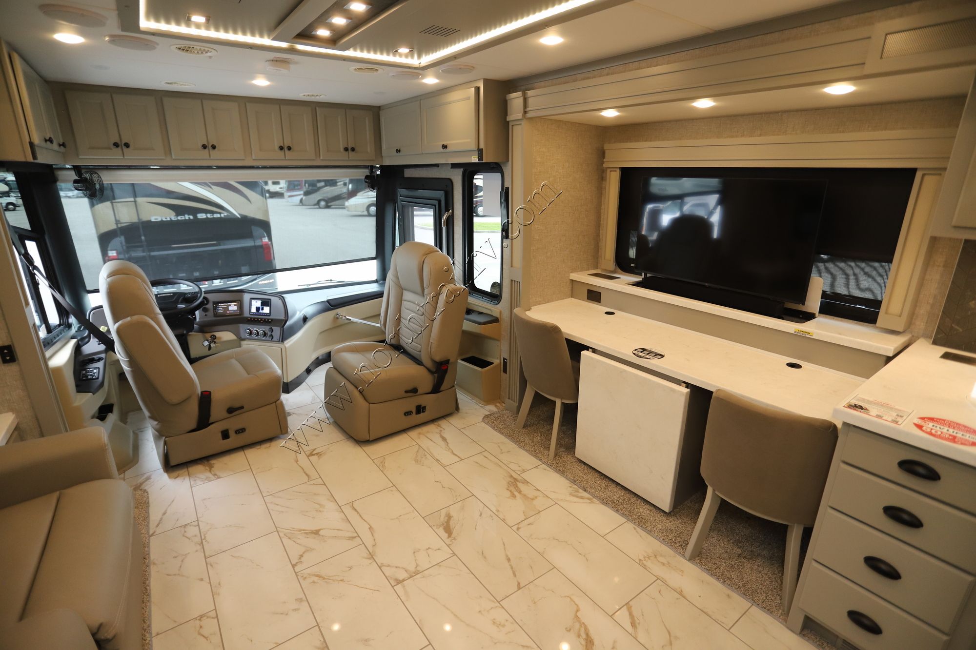 New 2025 Tiffin Motor Homes Allegro Red 33AA Class A  For Sale