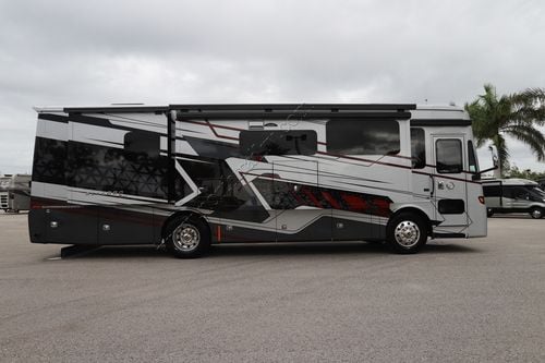 2025 Tiffin Motor Homes Allegro Red 33AA Class A