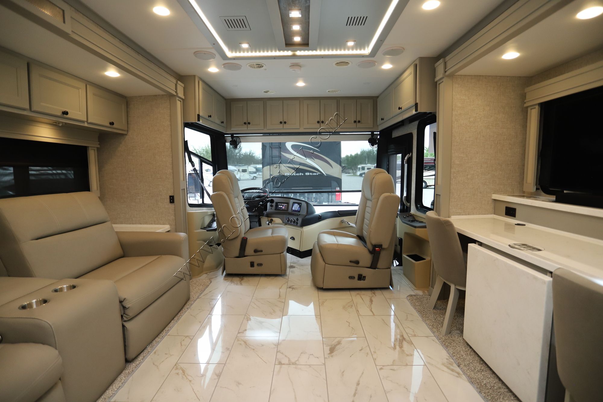 New 2025 Tiffin Motor Homes Allegro Red 33AA Class A  For Sale