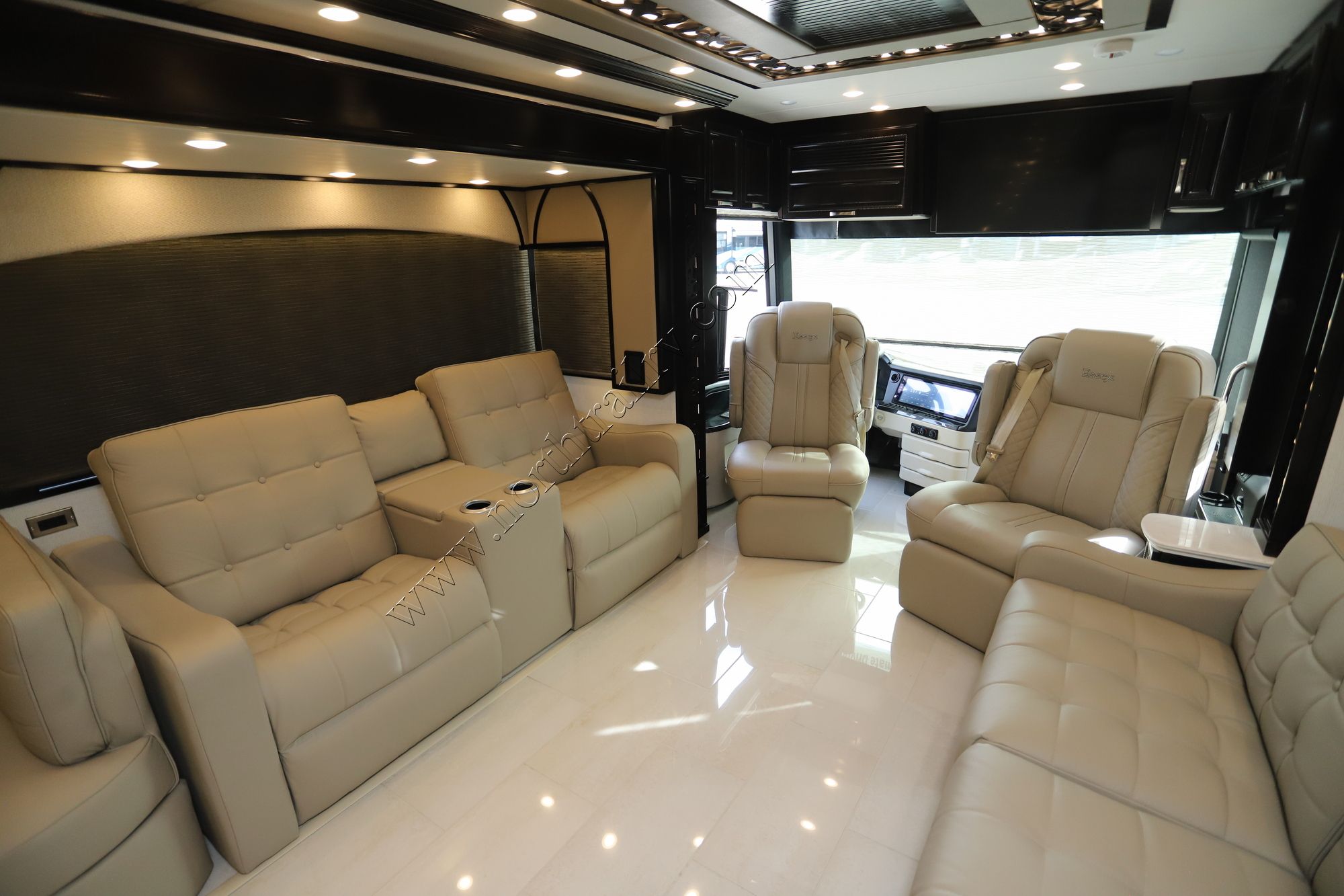 New 2025 Newmar Essex 4595 Class A  For Sale